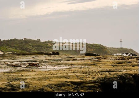 Lightouse, pointe et rock | Sony dSLR a350 f/3.5-5.6/x18-70 Banque D'Images