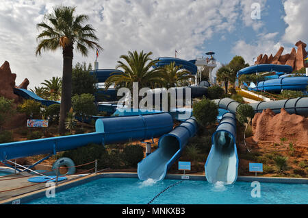 Slide and Splash Water Park à Lagoa, Algarve, Portugal Banque D'Images