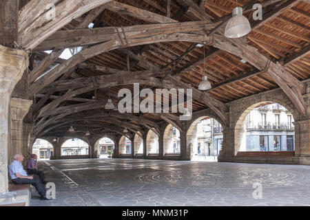 Portique de la Basilique de Santa Maria de Uribarri, Durango, Vizcaya, Espagne, Banque D'Images