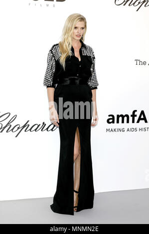 Lara Stone assistant à l'amfAR's Cinema Against Aids 25 au cours du Gala du 71e Festival de Cannes à l'Hôtel du Cap-Eden-Roc le 17 mai 2018 à Antibes, France | Verwendung weltweit Banque D'Images