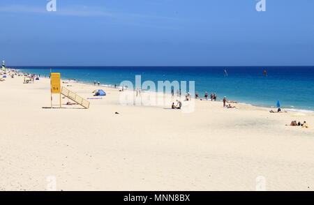 MORRO DEL JABLE, ESPAGNE - 15 MAI 2017 : : plage de Morro Jable à Fuerteventura. Canaries, Espagne Banque D'Images