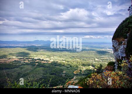 Vue de dessus de Santuari de Curaoutdoors et vue éloignée sur les montagnes Banque D'Images