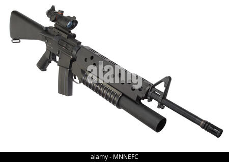 Fusil M16 avec un lance-grenades M203 isolé sur fond blanc Banque D'Images