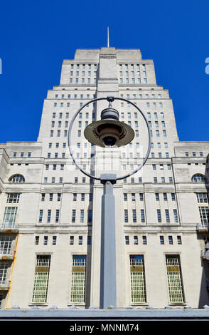 Sénat Chambre Art déco (1937) : l'Université de Londres, Malet Street, Londres, Angleterre, Royaume-Uni. Immeuble Art déco, centre administratif et bibliothèque centrale de Banque D'Images