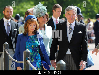 Michael Middleton (droite) arrive à la Chapelle St George du château de Windsor pour le mariage de Meghan Markle et le prince Harry. ASSOCIATION DE PRESSE Photo. Photo date : Samedi 19 Mai, 2018. Voir PA story mariage royal. Crédit photo doit se lire : Gareth Fuller/PA Wire Banque D'Images