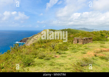 Vue de Shirley Heights à la côte d'Antigua, paradise bay à l'île tropicale dans la mer des Caraïbes Banque D'Images