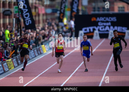 Deansgate, Manchester, Royaume-Uni. 18 mai, 2018. L'Arcadis Grand CityGames, Manchester ; la grande école des garçons : Action Crédit Final Sprint Plus Sport/Alamy Live News Banque D'Images