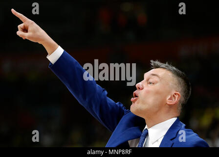 Belgrade. 18 mai, 2018. L'entraîneur-chef des Zalgiris Sarunas Jasikevicius réagit au cours de 4 demi-finale de l'Euroligue de basket-ball match entre Fenerbahçe et Zalgiris à Belgrade, Serbie le 18 mai 2018. Fenerbahce a remporté 76-67. Credit : Predrag Milosavljevic/Xinhua/Alamy Live News Banque D'Images