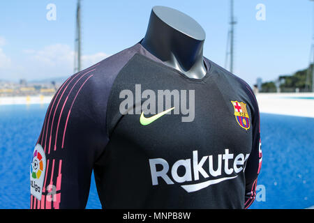 Piscines de Montjuic, Barcelone, Espagne 19 mai 2018. Kit FC Barcelone pour la saison 2018-2019 Lancement ; nouveau gardien de but du FC Barcelone pour la saison 2018-2019 maillot : Action Crédit Plus Sport Images/Alamy Live News Crédit : Action Plus de Sports/Alamy Live News Banque D'Images