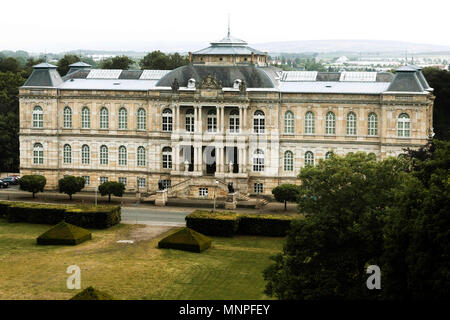 17 mai 2018, l'Allemagne, Gotha : Le musée Ducal au pied du château de Friedenstein. Palais de Friedenstein est un des mieux conservé de monuments architecturaux du début du baroque. Ernest, duc de Saxe-Gotha à Gotha (1601 - 1675), construit la résidence entre 1643 et 1654. Cette année, le Palace jours aura lieu du 18 au 21 mai 2018. Photo : Carsten Koall/dpa Banque D'Images