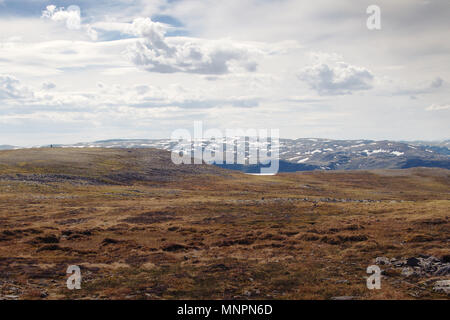 Vue panoramique sur le sentier près de Knivskjelodden Nordkapp, Norvège. Knivskjelodden est la partie la plus au nord de l'Europe et ne peut être atteint à pied. Banque D'Images