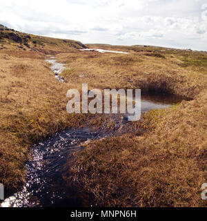 Vue panoramique sur le sentier près de Knivskjelodden Nordkapp, Norvège. Knivskjelodden est la partie la plus au nord de l'Europe et ne peut être atteint à pied. Banque D'Images
