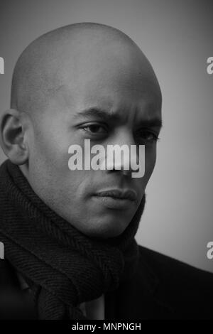 Londres - DEC 11, 2018 : ( Image ) monochrome altérées à Umuna Chuka MP vu à la BBC à Londres Banque D'Images