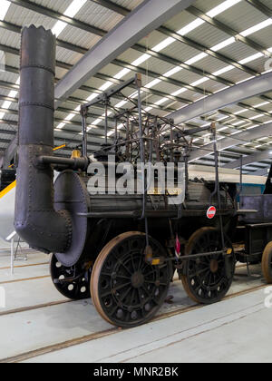 Réplique de locomotion no1 très tôt un moteur à vapeur construit original 1825 Musée national du chemin de fer à Shildon Banque D'Images