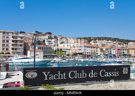 Marina et port de pêche de Cassis, Bouches-du-Rhône, Provence-Alpes-Côte d'Azur, France Sud, France, Europe Banque D'Images