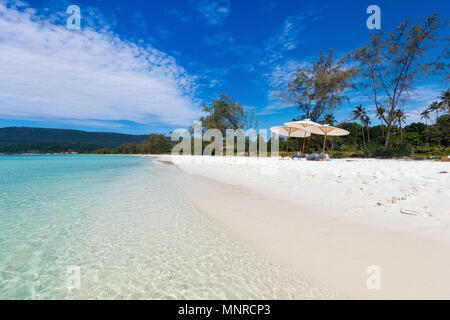 Photo de paysage plage exotique de sable blanc sur l'île de Koh Rong au Cambodge Banque D'Images