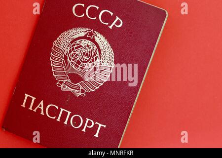 Housse Passeport En Cuir Vintage De L'époque Soviétique (URSS)