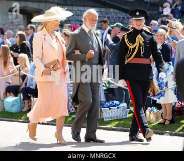 Le Prince Michael de Kent (centre) et la princesse Michael de Kent arrive à la Chapelle St George du château de Windsor pour le mariage de Meghan Markle et le prince Harry. Banque D'Images