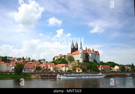 Château Albrechtsburg médiévale donnant sur l'Elbe en Allemagne, Meissen Banque D'Images