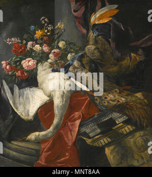 Anglais : pivoines, roses et autres fleurs dans un vase en terre cuite, avec un cygne, Peacock et tête de sanglier, entre 1640 et 1674. 989 Pieter Boel - still life of roses, pivoines et autres fleurs dans un vase en terre cuite, avec un cygne, Peacock et tête de sanglier Banque D'Images