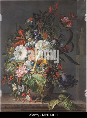 Les petits pois, le chèvrefeuille, le Lys Trompette, pivoines, jacinthes, fleurs de la passion et d'autres fleurs, un ananas et un cactus dans une urne avec un grès Boettger assombries pâle papillon jaune sur un rebord de marbre. Cet objet est classé dans RKDimages, base de données de l'Institut néerlandais pour l'histoire de l'Art, sous la référence 30847. Čeština | English | français | македонски | Nederlands |  +/- circa 1735. 1037 Rachel Ruysch - Les petits pois, le chèvrefeuille, le Lys, trompette, jacinthes, pivoines et autres fleurs de la passion, un ananas et un cactus dans une urne avec Boettger papillon sur un rebord de marbre d185756 Banque D'Images
