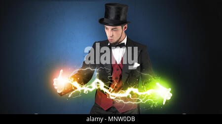 Mousseux magicien super power entre ses deux mains Banque D'Images