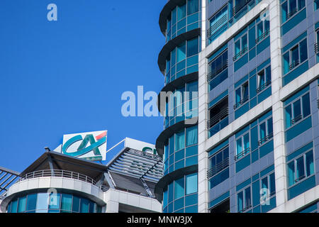 BELGRADE, SERBIE - avril 29, 2018 : Logo du Credit Agricole sur leur quartier général local pour la Serbie. Credit Agricole Srbija est un des leaders français Banque D'Images