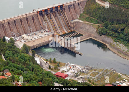 Centrale hydroélectrique sur la rivière Drina Banque D'Images