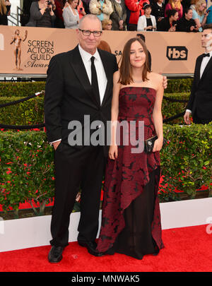 Ed O Neill, Sophia O Neill 340 à la 22e Ann. Les guildes d'acteurs SAG Awards 2016 ( ) Au Shrine Auditorium à Los Angeles. 30 janvier, 2016.Ed O Neill, Sophia O Neill 340 ------------- Red Carpet Event, Vertical, USA, Cinéma, Célébrités, photographie, Bestof, Arts, Culture et divertissement, Célébrités Topix fashion / Vertical, Best of, événement dans la vie d'Hollywood, Californie - Tapis rouge et en backstage, USA, Cinéma, Célébrités, cinéma, télévision, Célébrités célébrités musique, photographie, Arts et culture, Bestof, divertissement, Topix, verticale de la famille de th Banque D'Images