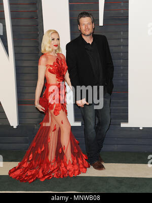 Gwen Stefani, Blake Shelton 286 arrivant à la Vanity Fair Oscar Party 2016 du à la Playhouse de Los Angeles. Le 28 février 2016. Gwen Stefani, Blake Shelton 286 ------------- Red Carpet Event, Vertical, USA, Cinéma, Célébrités, photographie, Bestof, Arts, Culture et divertissement, Célébrités Topix fashion / Vertical, Best of, événement dans la vie d'Hollywood, Californie - Tapis rouge et en backstage, USA, Cinéma, Célébrités, cinéma, télévision, Célébrités célébrités musique, photographie, Arts et culture, Bestof, divertissement, Topix, verticale de la famille de l'année 2016 ,, je Banque D'Images