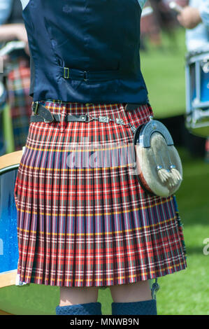 Paisley, Scotland, UK. 19 mai, 2018. Plus de 150 groupes du monde entier se sont rendus à St James' Terrains de jeu en Paisley et la concurrence dans le championnat britannique Pipe Band. Robe highland imagée. Credit : Skully/Alamy Live News Banque D'Images