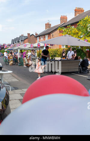 Cheshire, Royaume-Uni, 19 mai 2018. Street party à Stockton Heath, Cheshire, England, UK pour célébrer le mariage du prince Harry et Meghan Markle Crédit : John Hopkins/Alamy Live News Banque D'Images