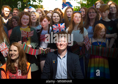 Londres, Royaume-Uni. 19 mai 2018. La journée des roux UK dans le nord de Londres. L'événement annuel voit des centaines de 'gingers' à travers le monde inscrivez-vous à l'occasion de cheveux rouges. Crédit : Guy Josse/Alamy Live News Banque D'Images