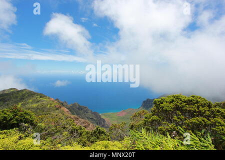 Vues de la Côte de Na Pali Kalalau Valley et le parc d'état de Kokee sur l'île de Kauai, Hawaii. Banque D'Images