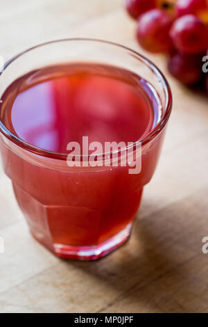 Boisson turque Sira / Grape sorbet ou Serbet. Les aliments traditionnels Banque D'Images