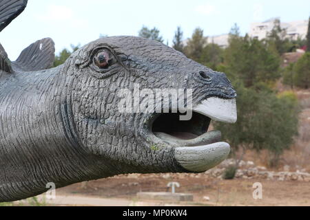 Statue de dinosaure du côté tête Banque D'Images