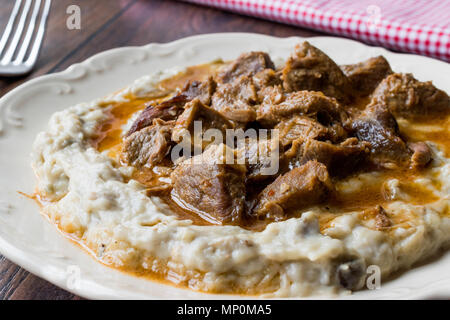 La nourriture turque Hunkar Begendi faite à l'aubergine et la viande. La nourriture traditionnelle. Banque D'Images
