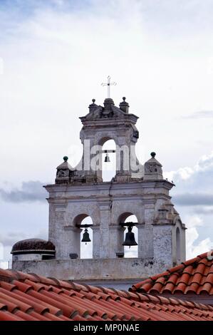 Vieux clocher de l'église dans la région de Sucre, Bolivie Banque D'Images