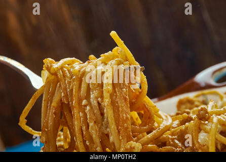 Fromage à la crème au four Cocotte Spaghetti Banque D'Images