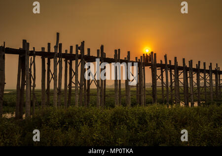 U Bein Bridge à Mandalay Birmanie Banque D'Images