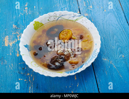 Anushapur - Armenian Soupe sucrée de fruits secs avec du riz Banque D'Images