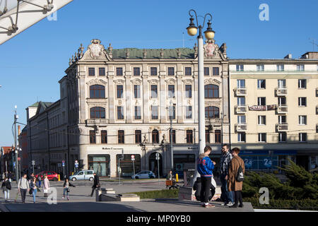 Poznan, Pologne, le 30 avril 2018 : Le bâtiment avec l'inscription bazar sur la place de la liberté Banque D'Images