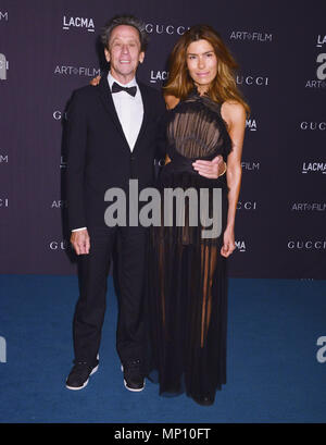 Brian Grazer, Veronica Smiley - au LACMA Art  + Film 2015 Gala au Musée LACMA à Los Angeles. 7 novembre, 2015.Brian Grazer, Veronica Smiley copie ------------- Red Carpet Event, Vertical, USA, Cinéma, Célébrités, photographie, Bestof, Arts, Culture et divertissement, Célébrités Topix fashion / Vertical, Best of, événement dans la vie d'Hollywood, Californie - Tapis rouge et en backstage, USA, Cinéma, Célébrités, cinéma, télévision, Célébrités célébrités musique, photographie, Arts et culture, Bestof, divertissement, Topix, verticale de la famille de l'année 2015, enquête tsun , Banque D'Images