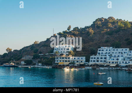 Vue panoramique de petits Loutro village dans le sud de la Crète, Grèce Banque D'Images