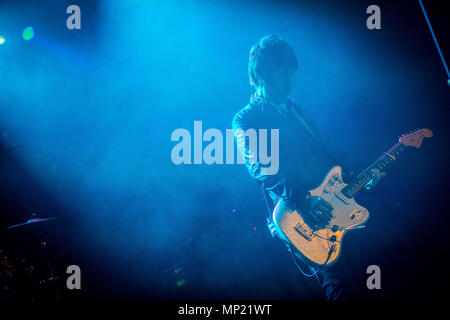 Copenhague, Danemark. 19 mai 2018. La chanteuse, auteur-compositeur et musicien Johnny Marr effectue un concert live à Vega à Copenhague. (Photo crédit : Gonzales Photo - Thomas Rasmussen). Gonzales : Crédit Photo/Alamy Live News Banque D'Images