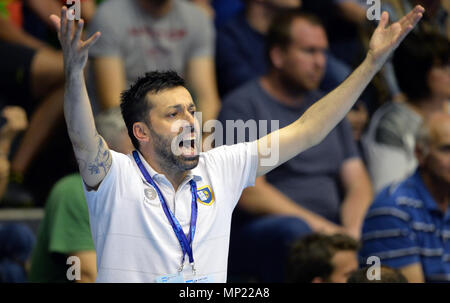 Magdeburg, Allemagne. 20 mai 2018. La finale de la Coupe EHF, handball, Saint-Raphaël Var contre l'Fuechse Berlin à la GETEC Arena. L'entraîneur de Saint-Raphaël, Joël da Silva à gestes l'écart. Photo : Jan Kuppert/dpa dpa : Crédit photo alliance/Alamy Live News Banque D'Images