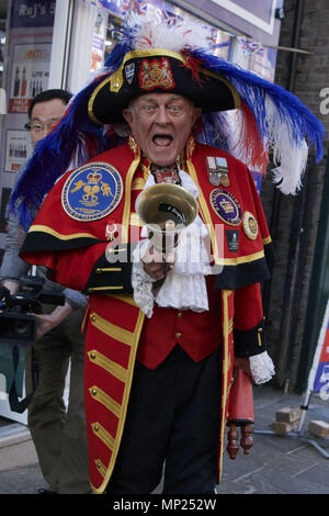 Windsor, Royaume-Uni. 20 mai, 2018. Lord Tony Appleton ahaed le mariage du prince Harry et Meghan Markle le 19 mai 2018 à Windsor, Berkshire, Royaume-Uni Crédit : Jack Abuin/ZUMA/Alamy Fil Live News Banque D'Images