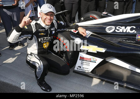 Indianapolis, Indiana, USA. 20 mai, 2018. ED CARPENTER (20) de l'United States célèbre après avoir remporté la pole pour l'Indianapolis 500 à l'Indianapolis Motor Speedway à Indianapolis, Indiana. Crédit : Chris Owens Asp Inc/ASP/ZUMA/Alamy Fil Live News Banque D'Images