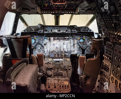 L'intérieur du cockpit de Concorde de British Airways à l'écran dans hanger au Musée National de vol à l'Aérodrome de Fortune est en East Lothian, Ecosse, Uni Banque D'Images