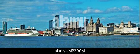 Celebrity-voiles silhouette de Liverpool ort après jour dans city credit Ian Fairbrother/Alamy Banque D'Images